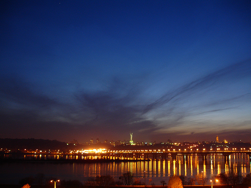 Kyiv_at_night